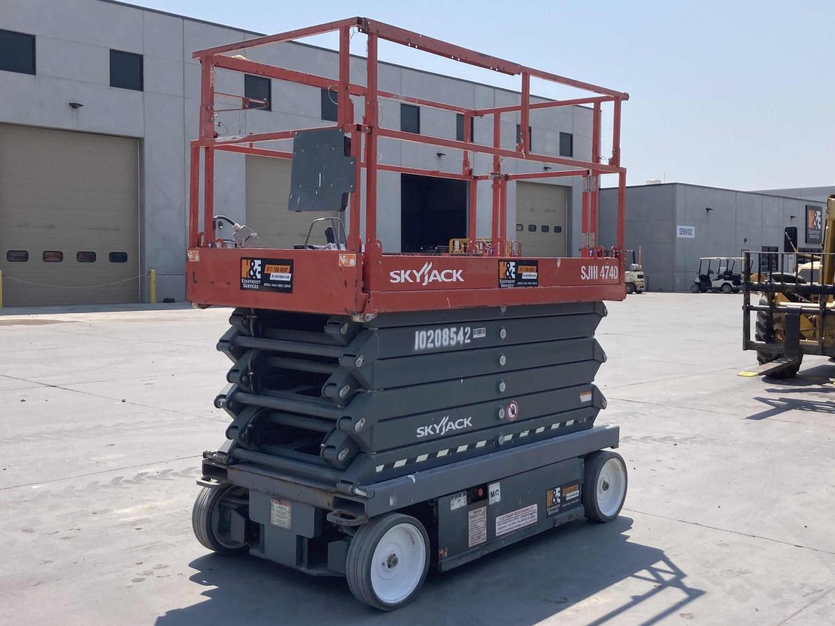 2017 Skyjack SJ4740