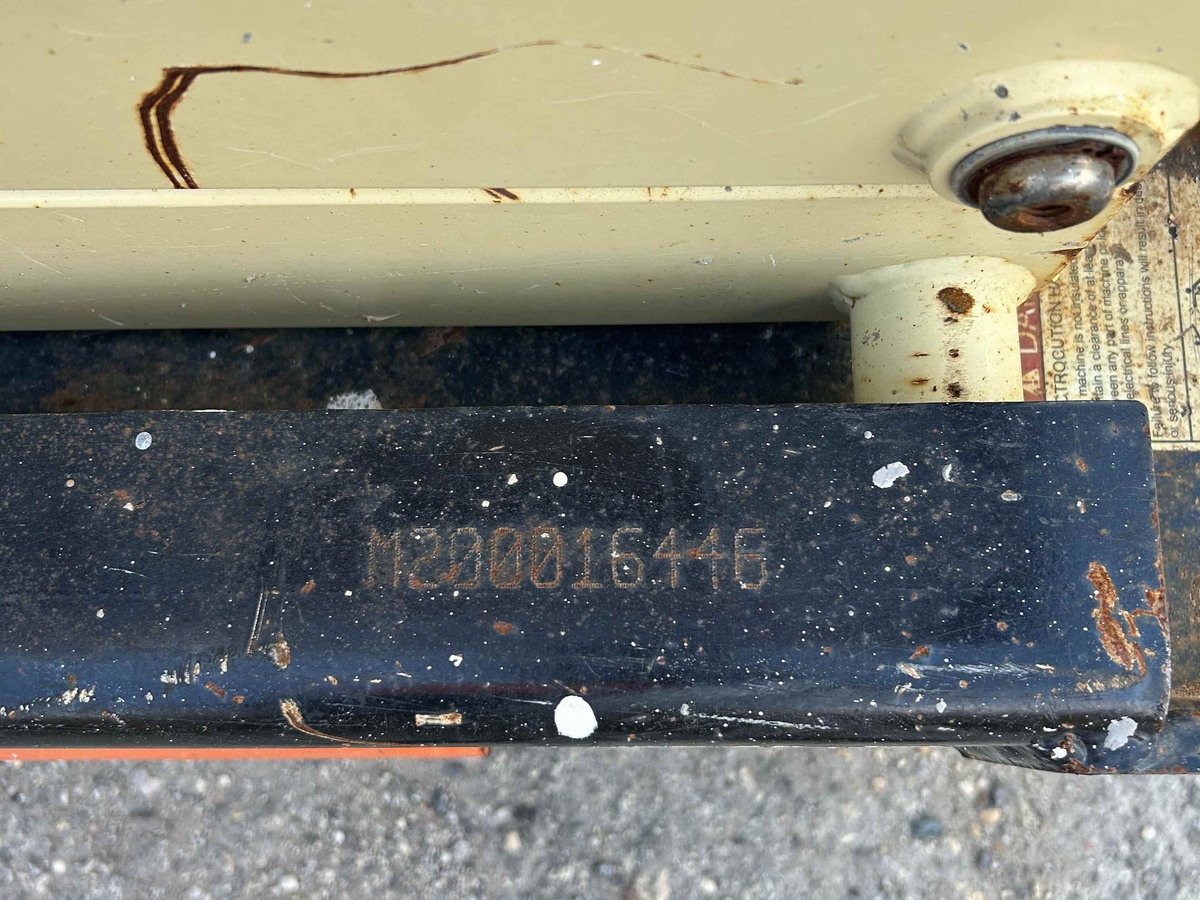 2018 JLG 1932R