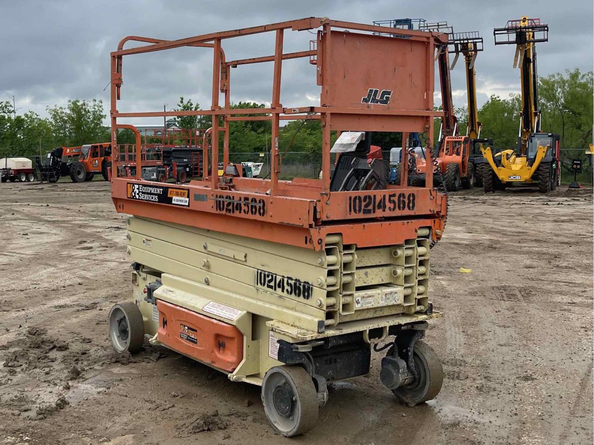 2017 JLG 2646ES-2