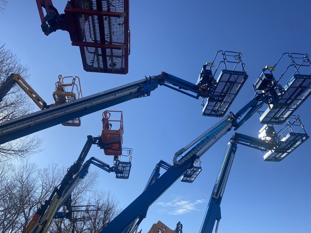 2018 Genie S-85-17