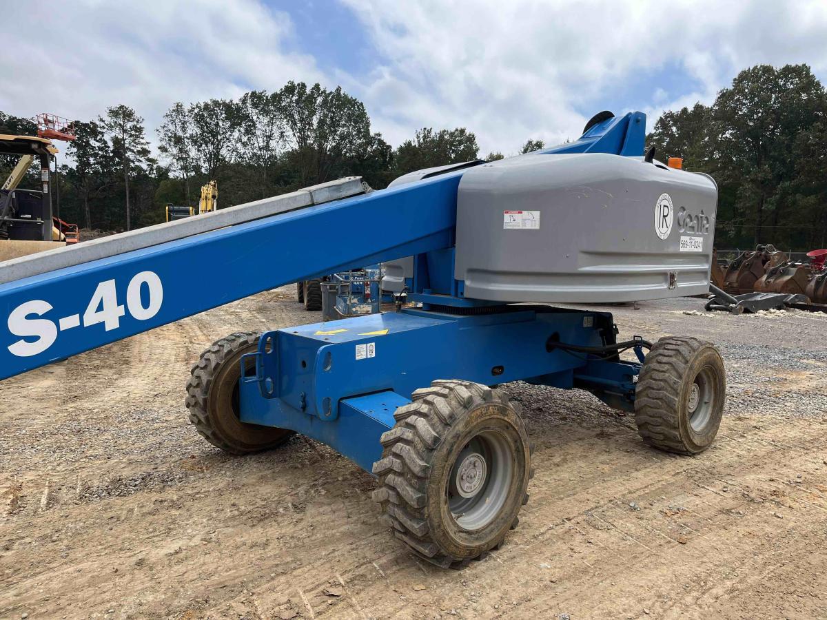 2013 Genie S-40