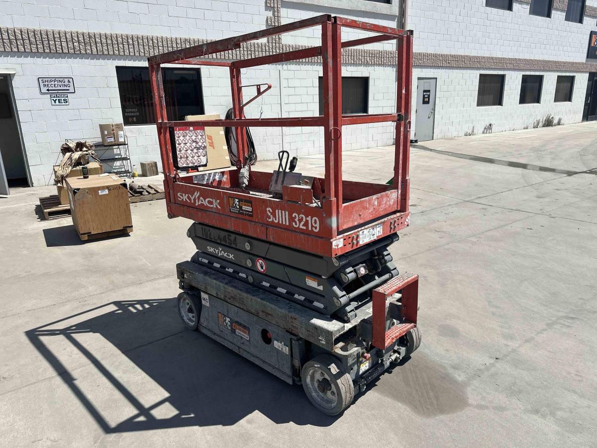 2017 Skyjack SJ3219
