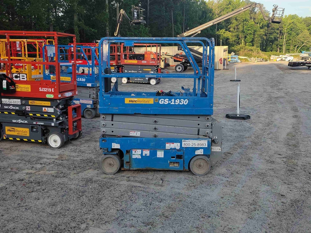 2019 Genie GS-1930