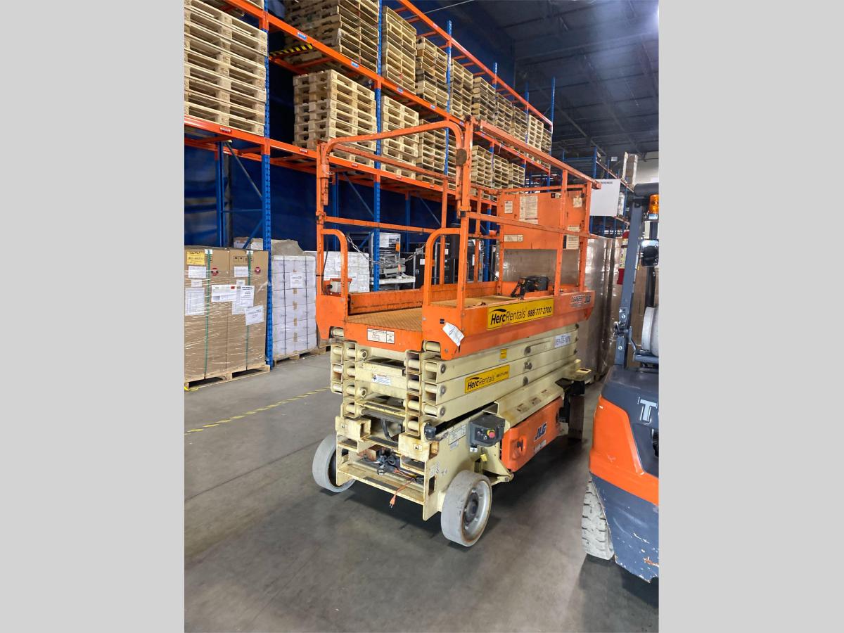 2017 JLG 2646ES-2
