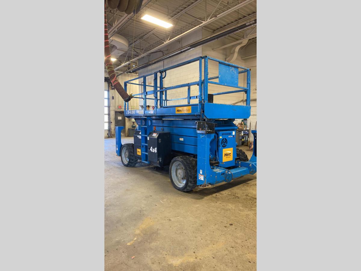 2014 Genie GS-4390 RT