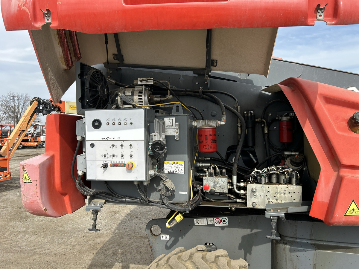 2017 Skyjack SJ66 T-12
