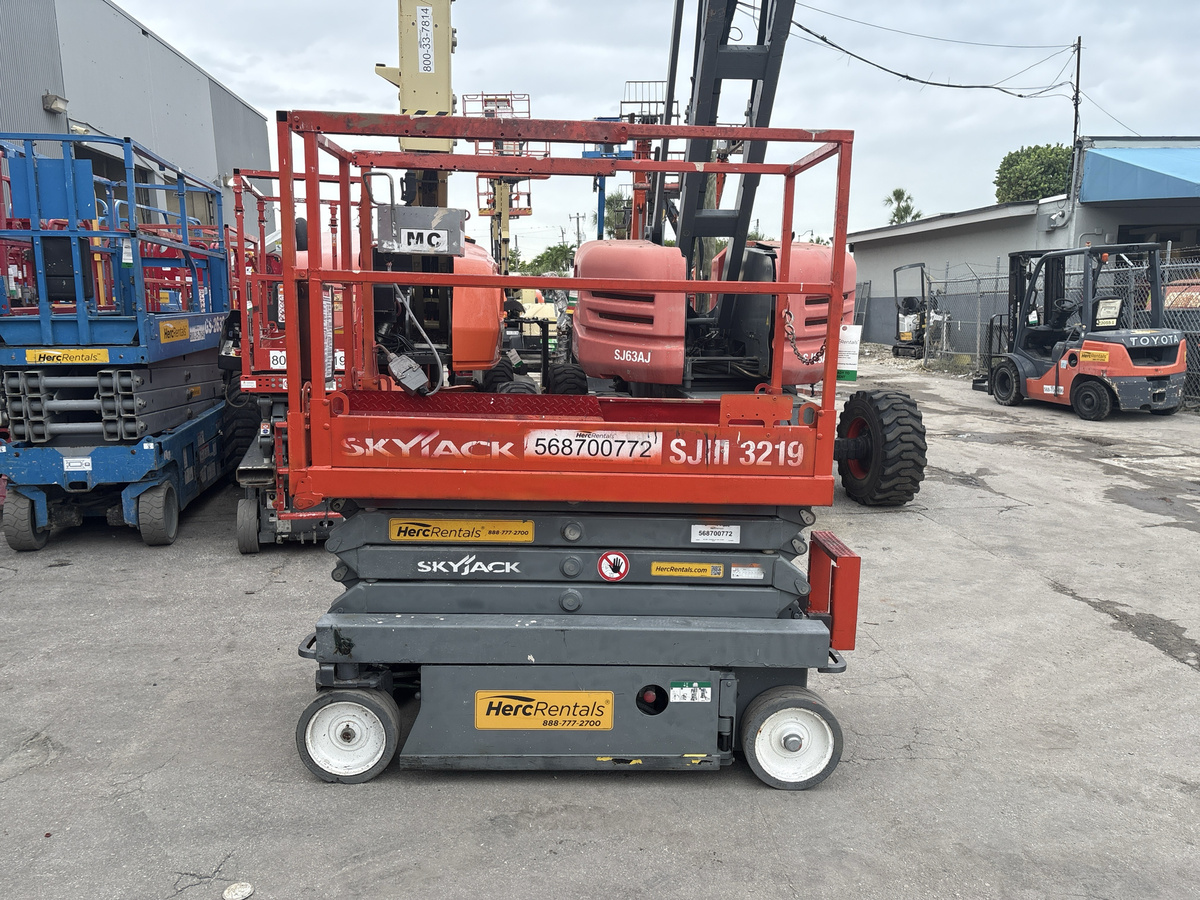 2017 Skyjack SJ3219-3