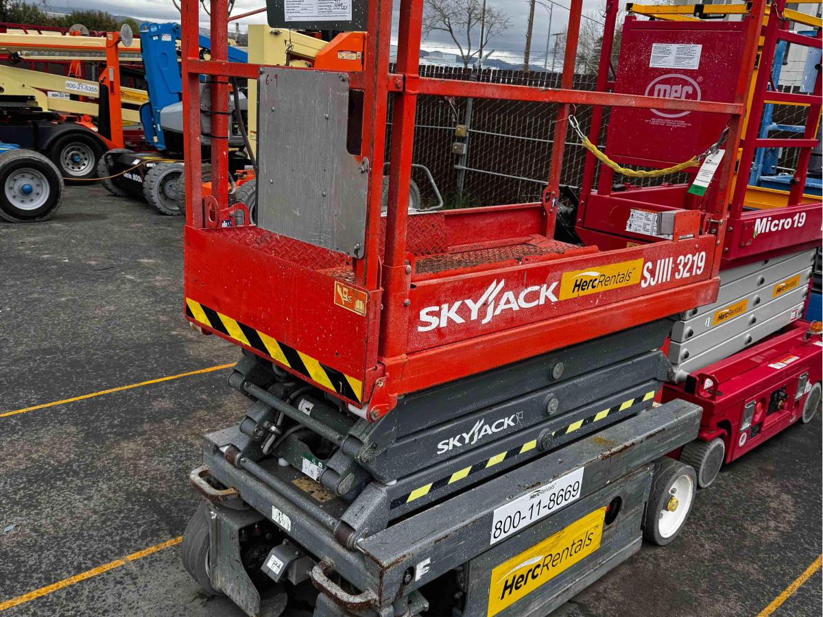2016 Skyjack SJ3219-4
