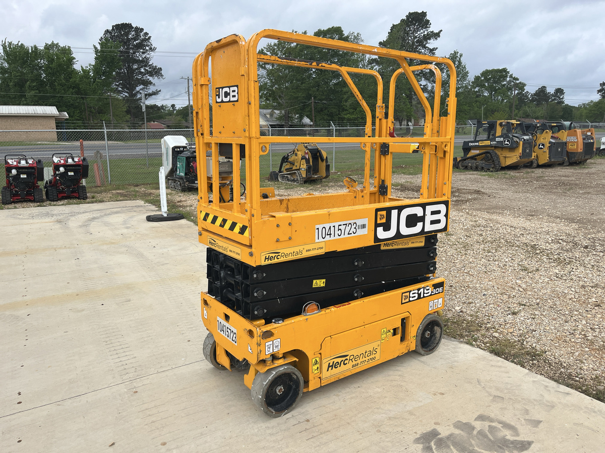 2023 JCB S1930E