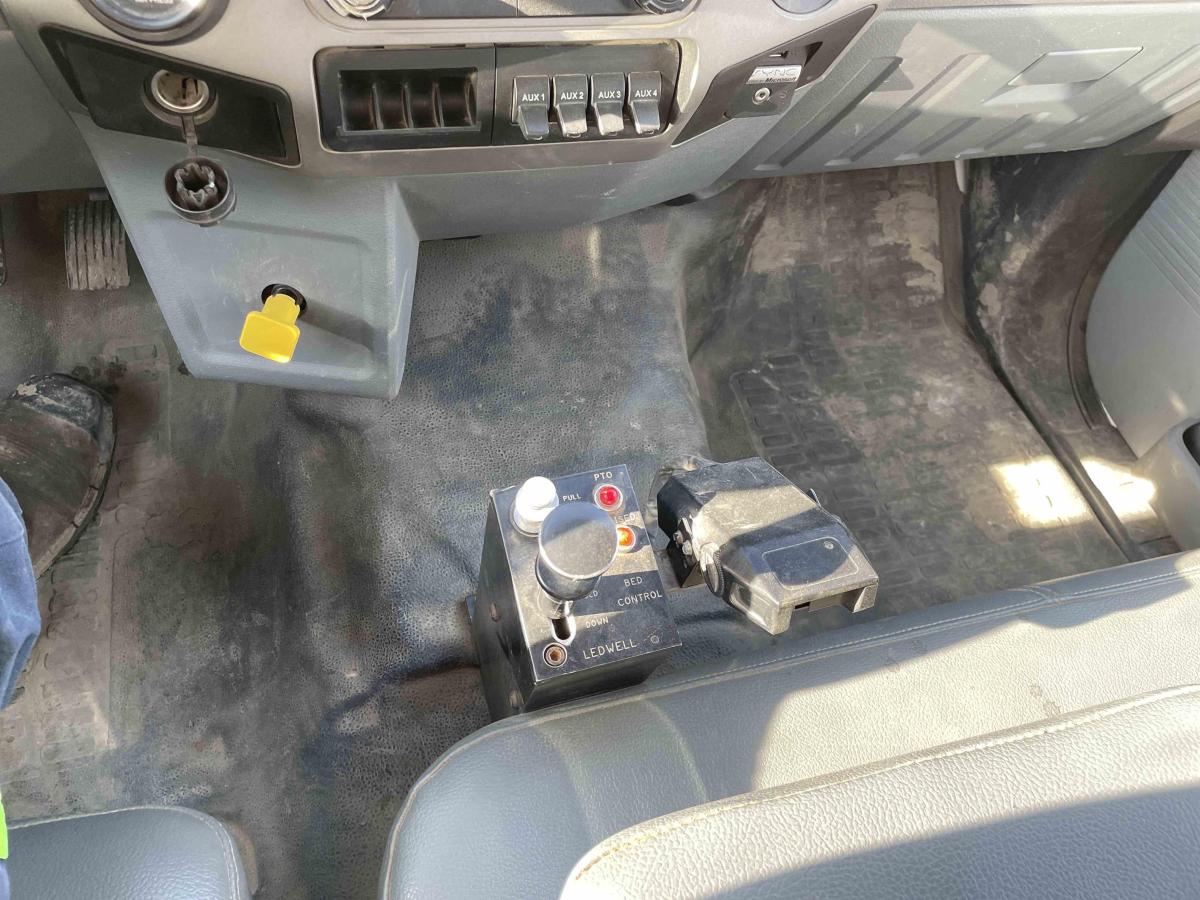 2015 Ford F750