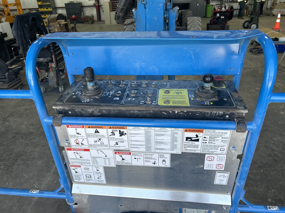 2017 Genie S-85-9