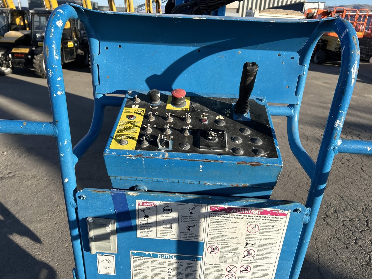 2016 Genie Z-30/20N RJ-4
