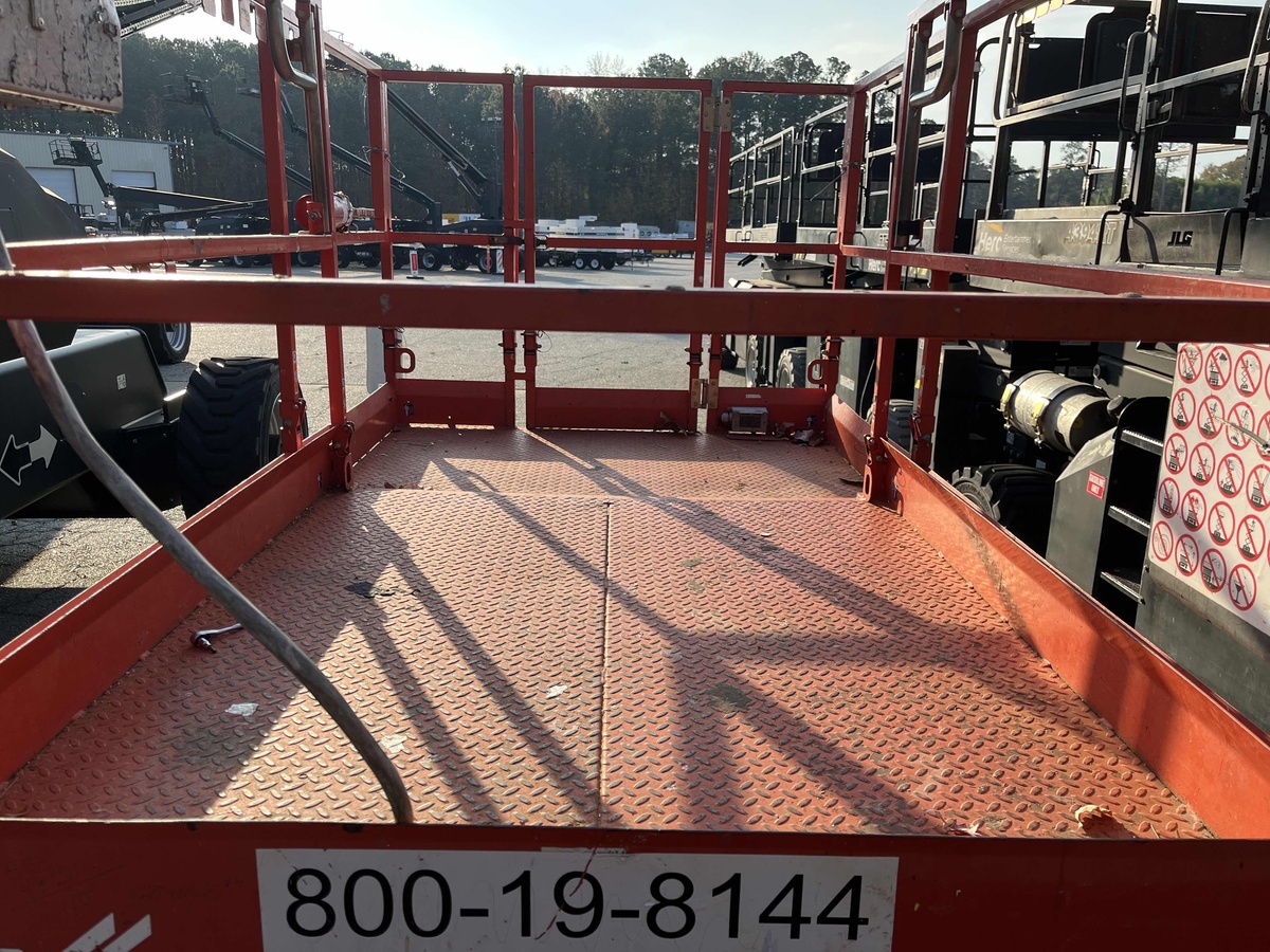 2018 Skyjack SJ-6826RT-5