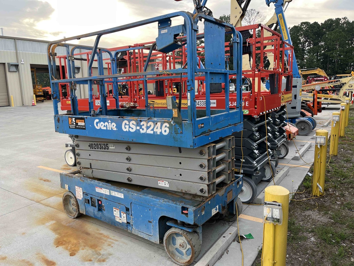 2016 Genie GS-3246-9
