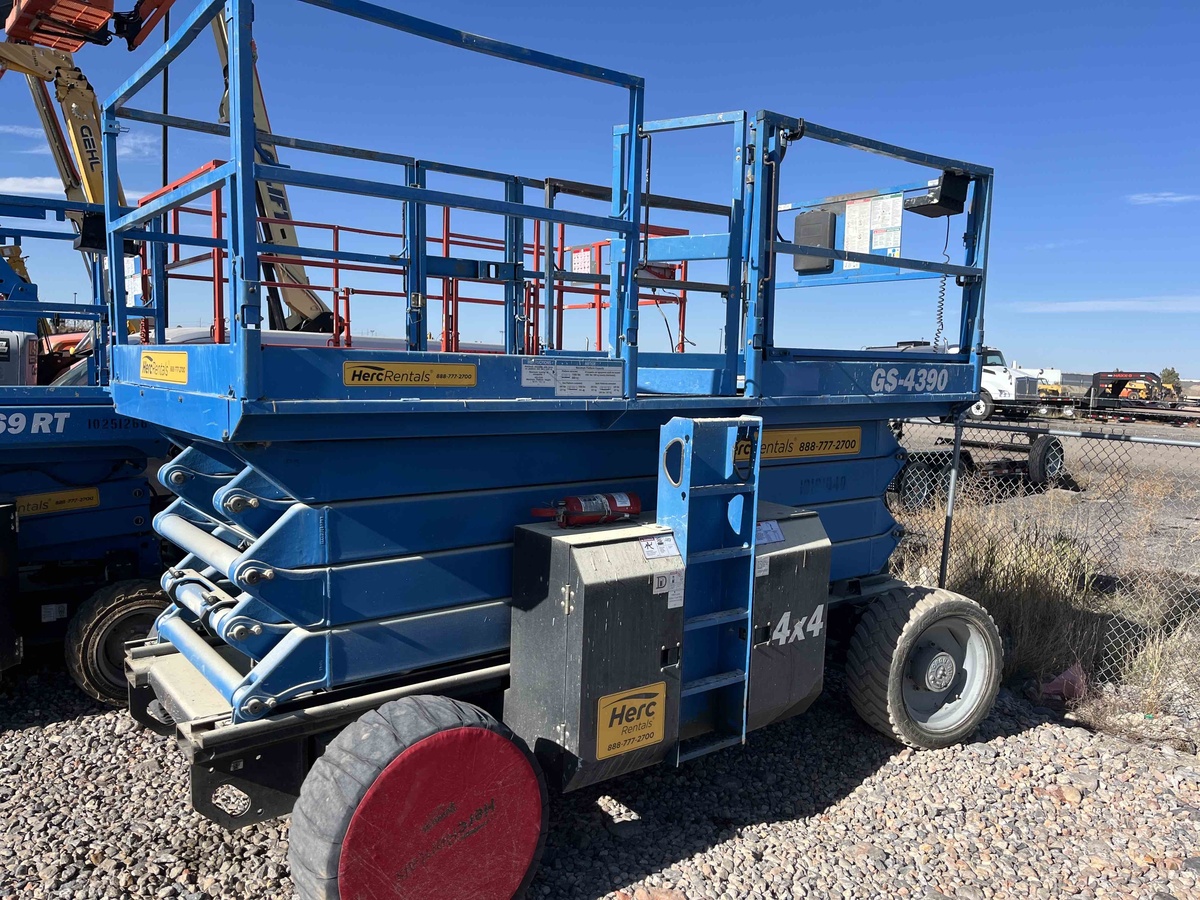 2015 Genie GS-4390 RT