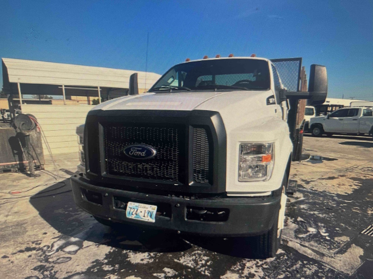 2018 Ford F750-9