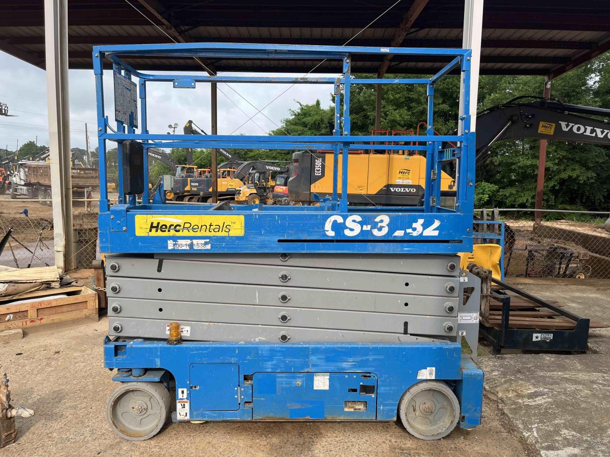 2017 Genie GS-3232