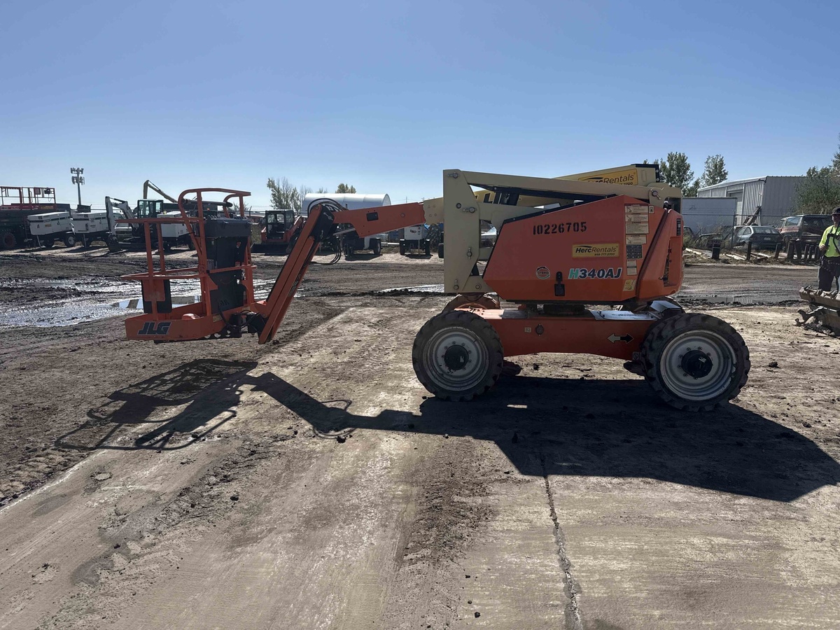 2017 JLG H340AJ-3