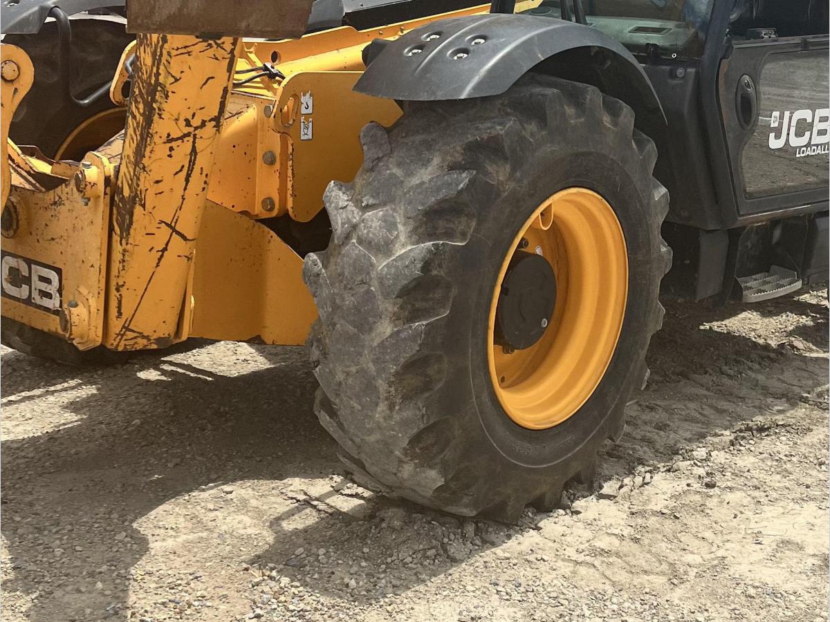 2017 JCB 512-56-7
