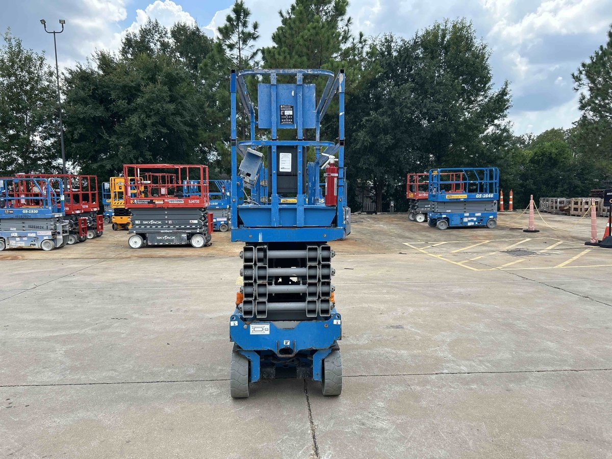 2017 Genie GS-3232-7