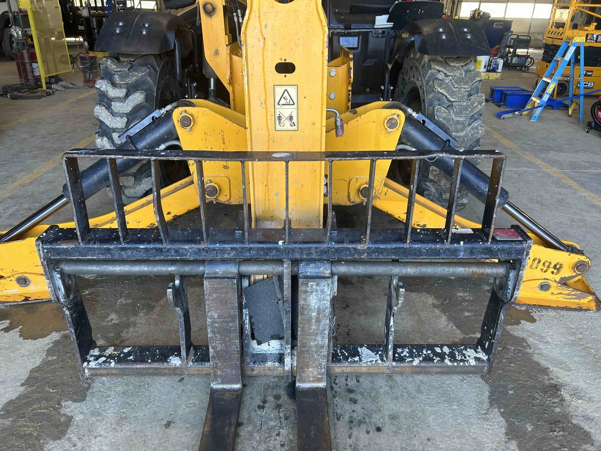 2021 JCB 510-56-7