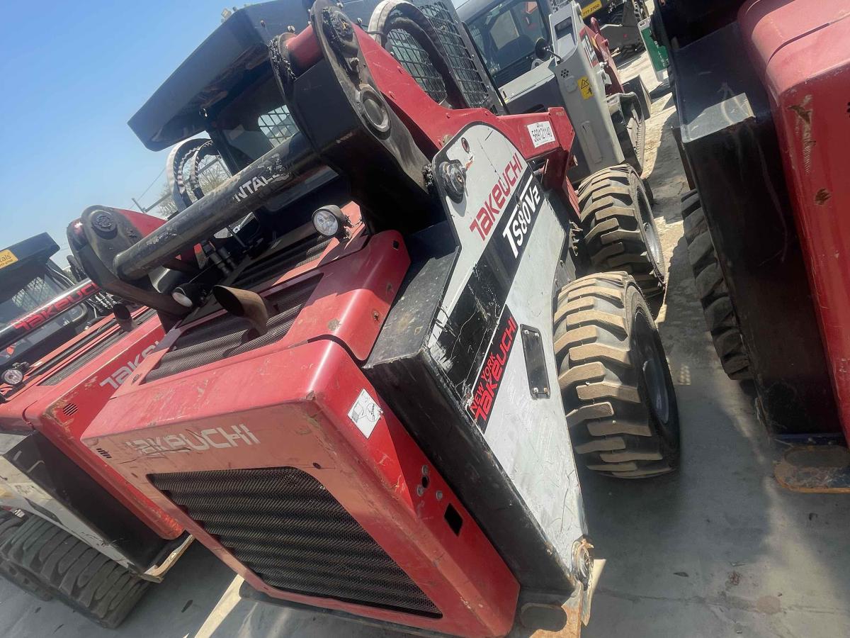 2017 Takeuchi TS80V