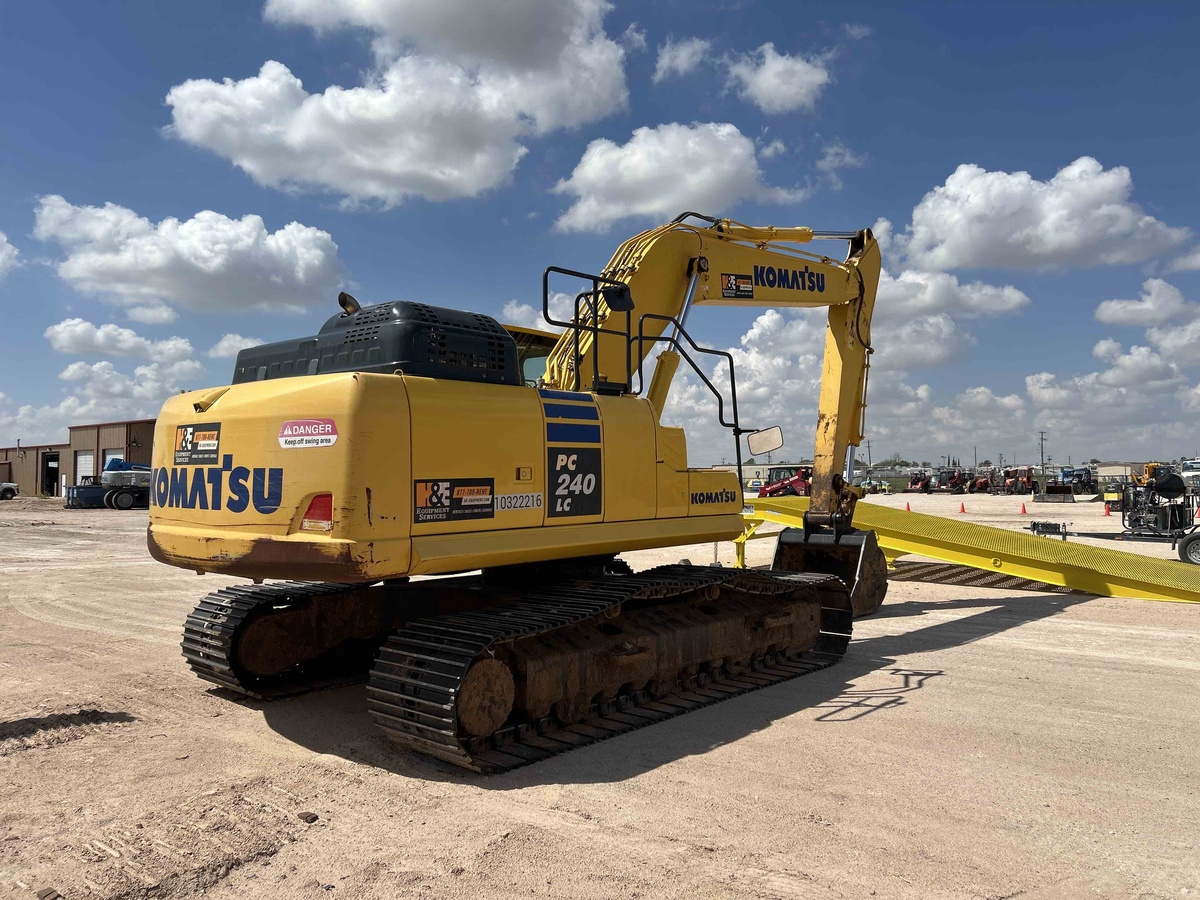 2021 Komatsu PC240LC-11-4