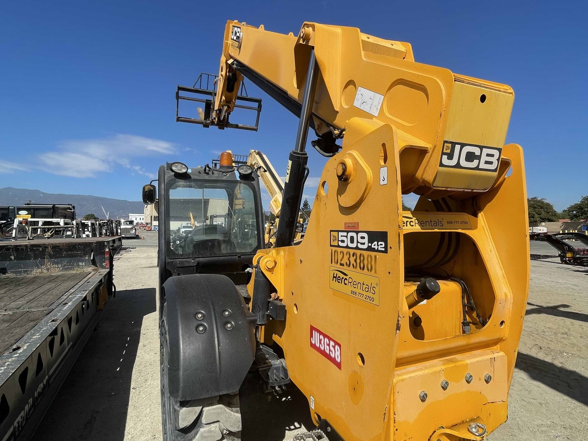 2018 JCB 509-42-3