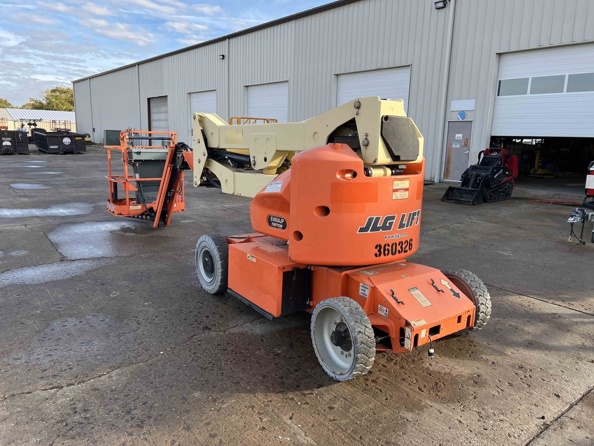 2016 JLG E400AJPN-3