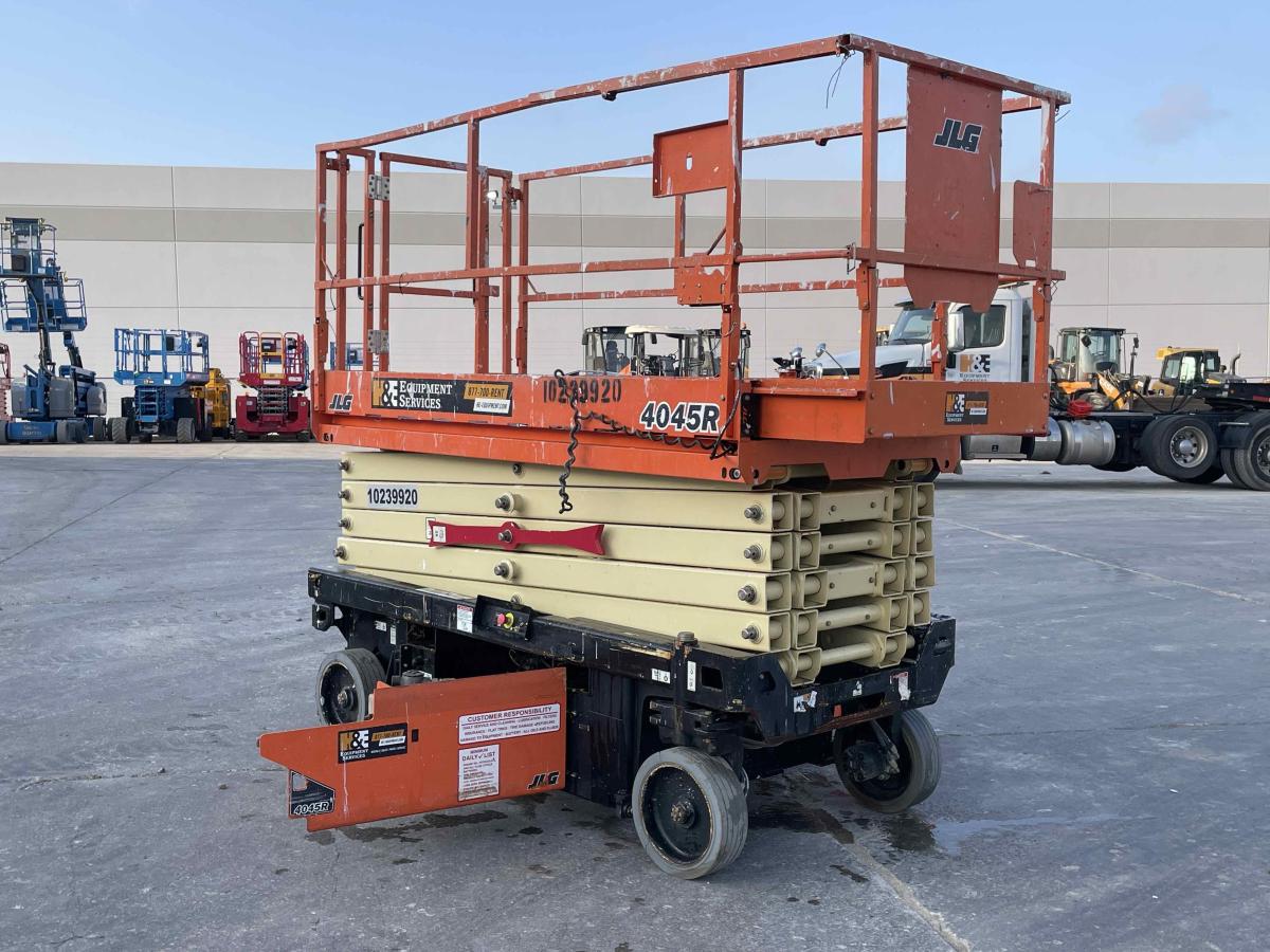 2018 JLG 4045R-5