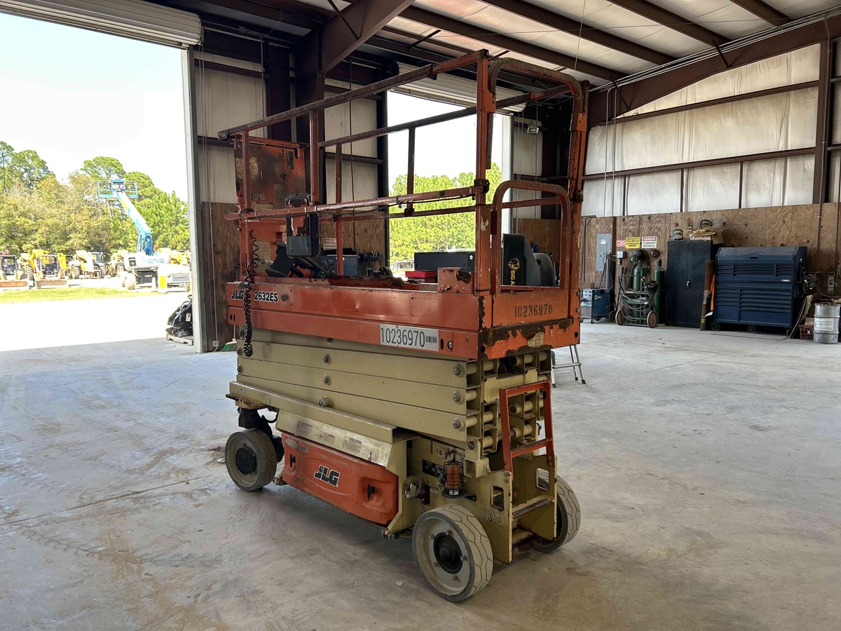 2018 JLG 2632ES-1