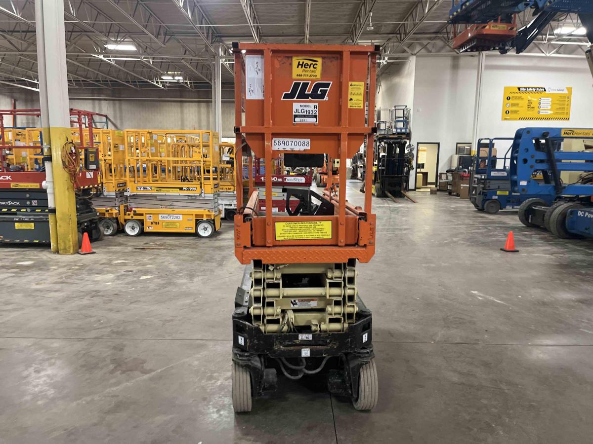 2018 JLG 1932R