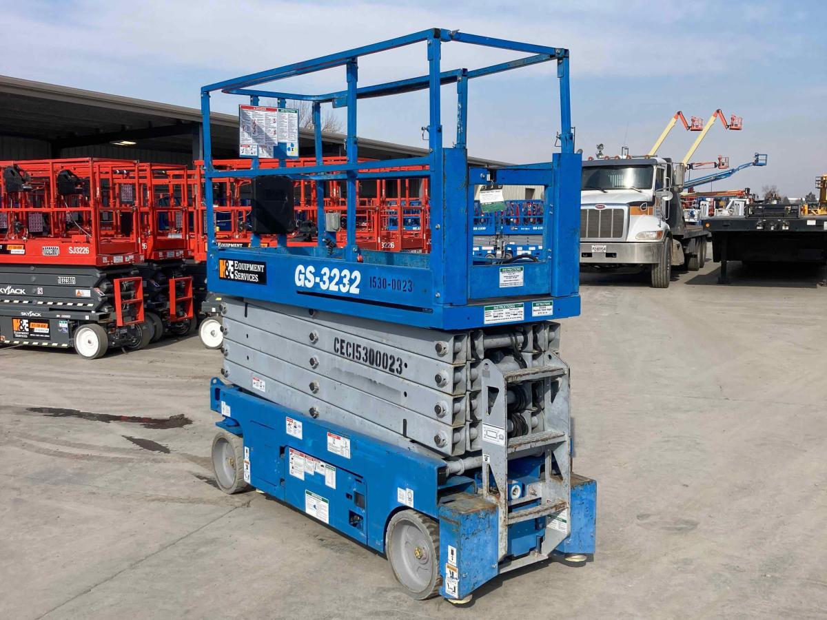 2016 Genie GS-3232