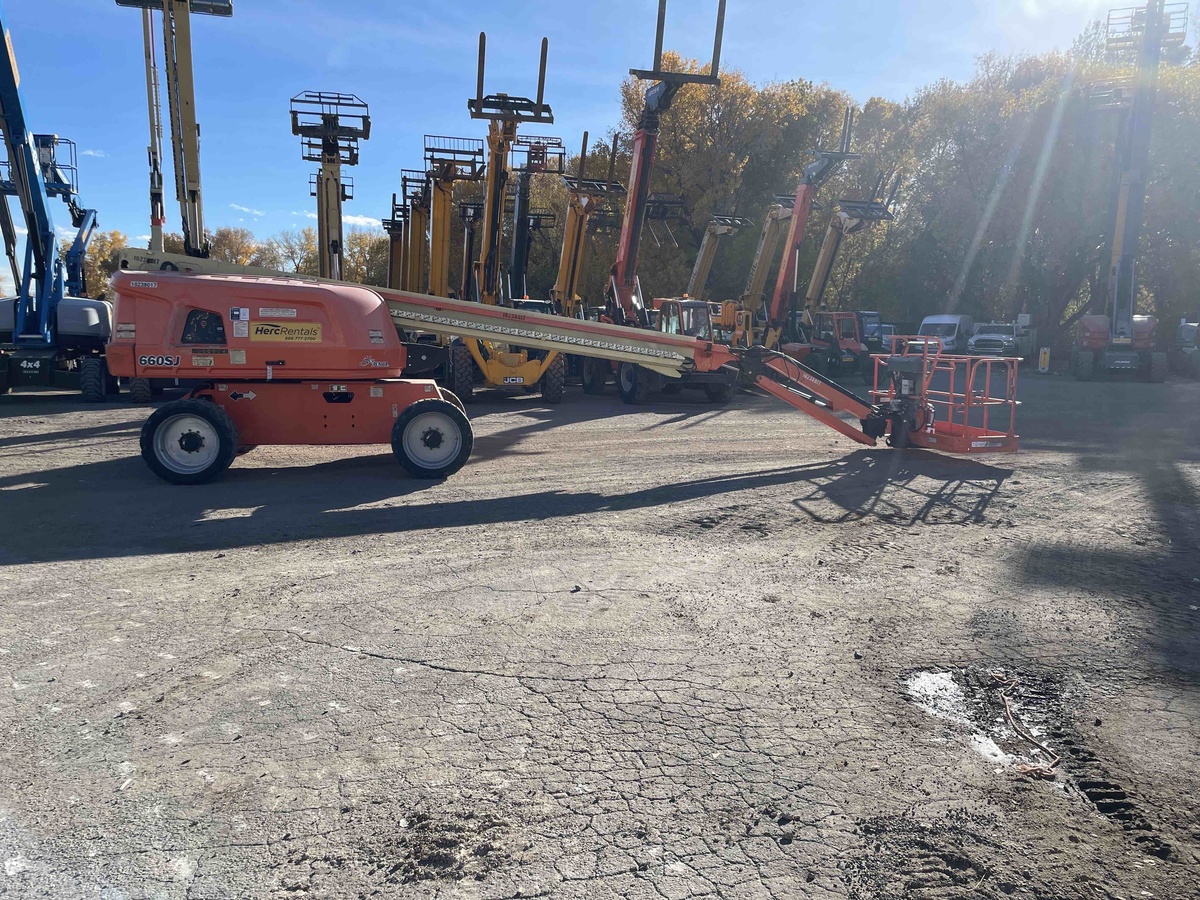 2018 JLG 660SJ-3