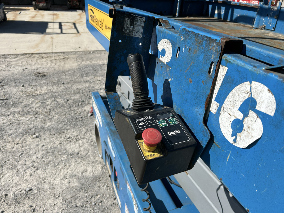2018 Genie GS-3246-8