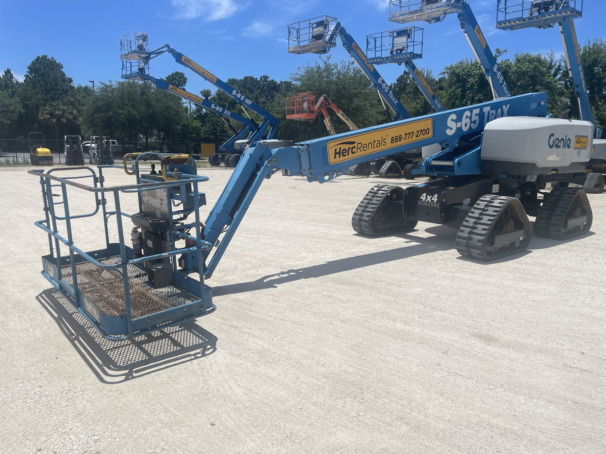 2020 Genie S-65 Trax
