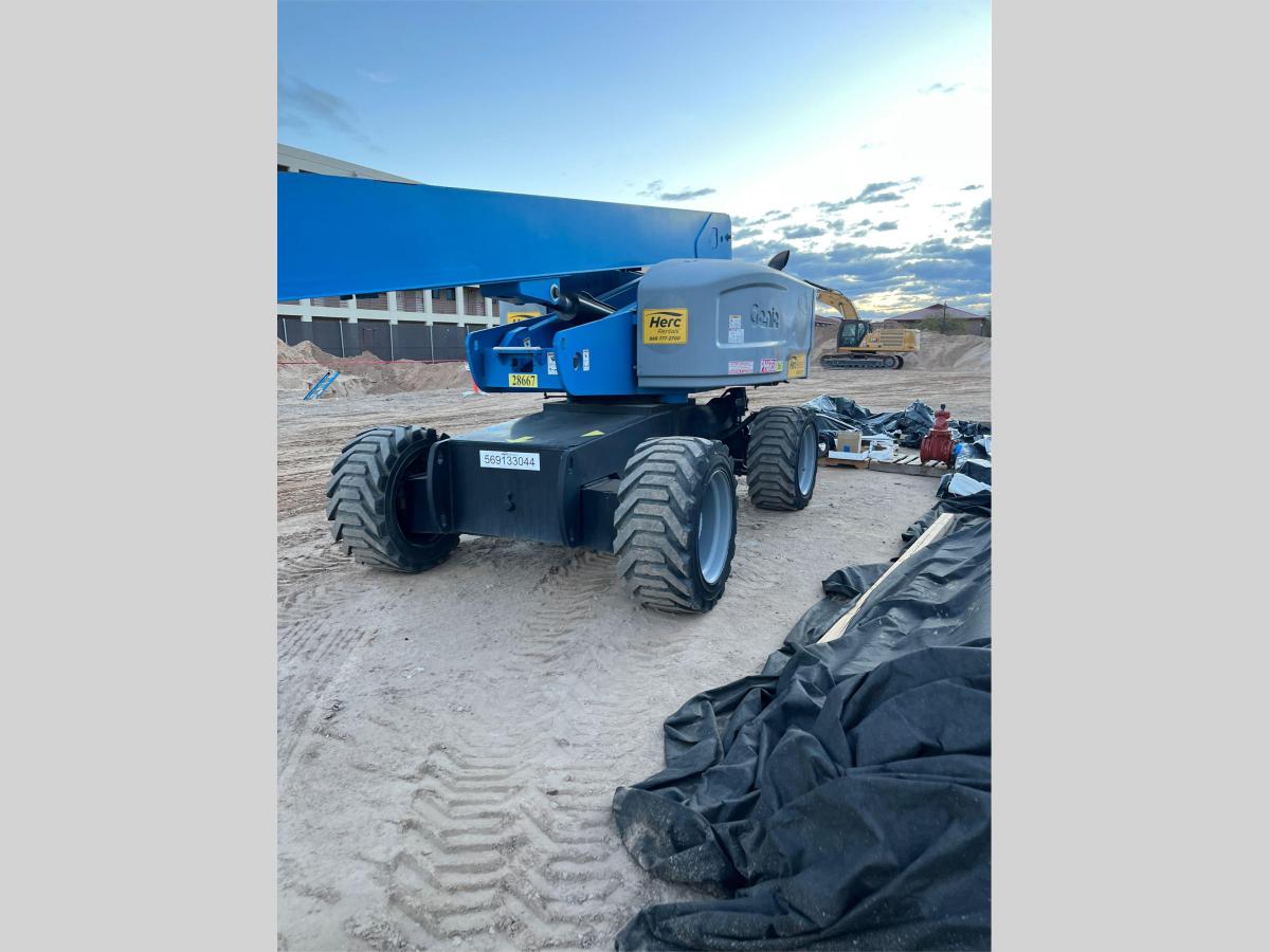 2015 Genie S-85