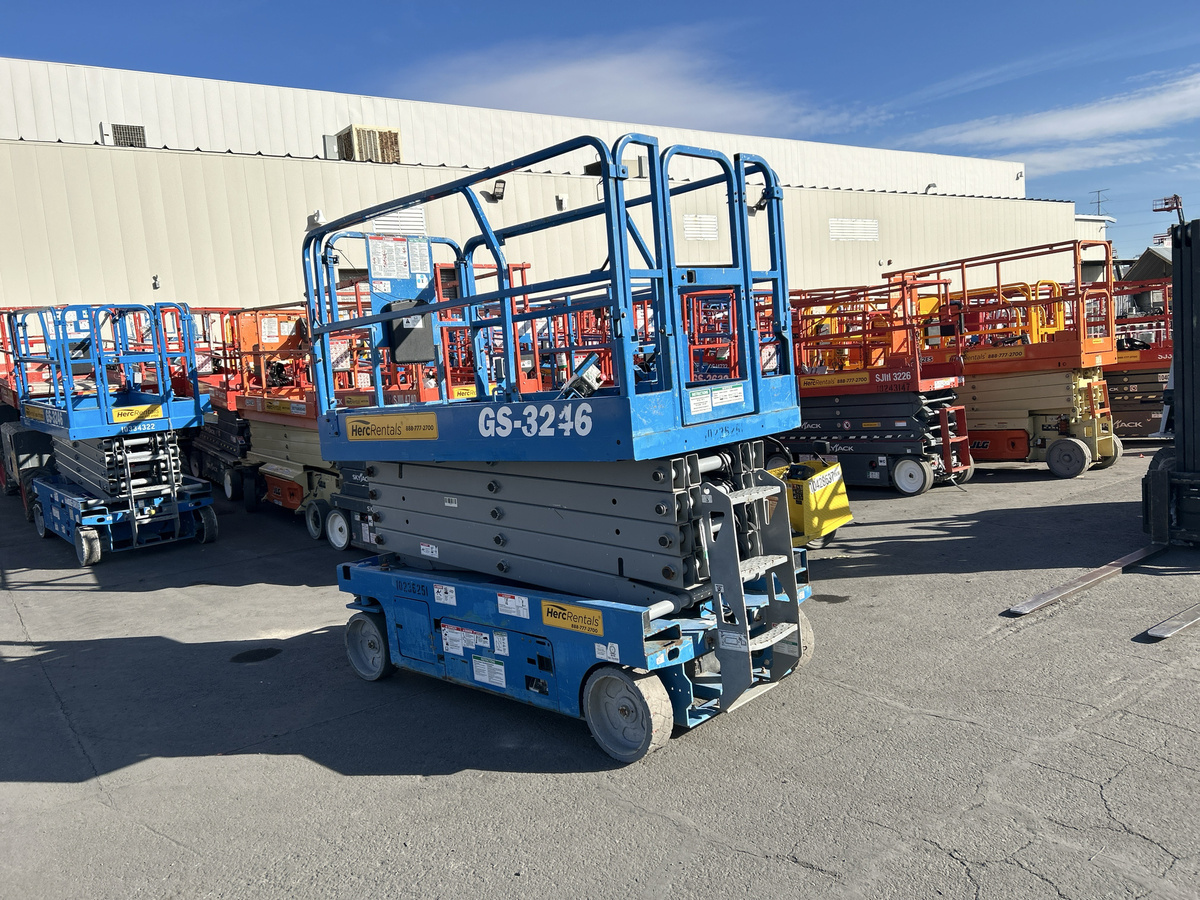 2018 Genie GS-3246-2