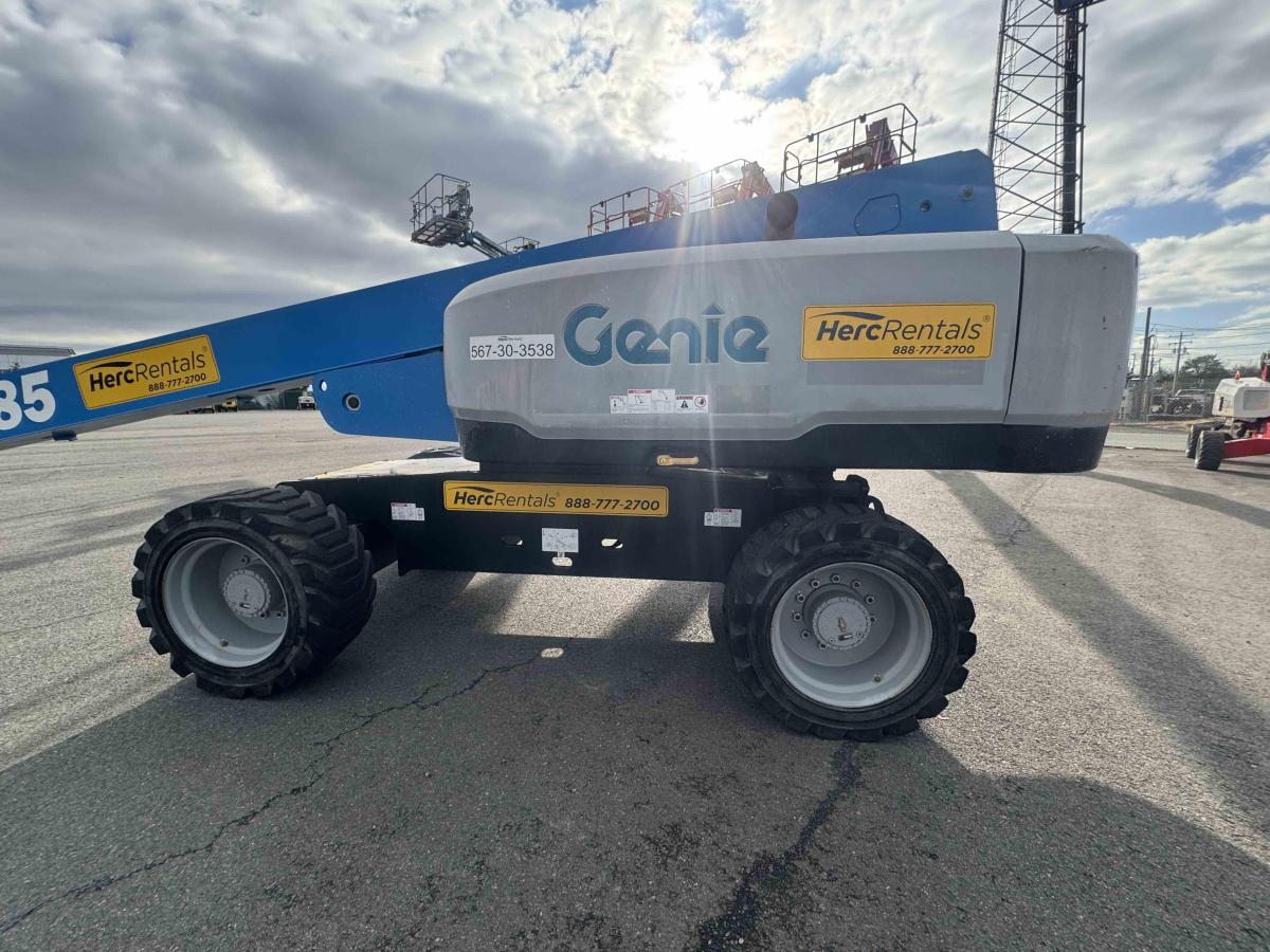 2017 Genie S-85