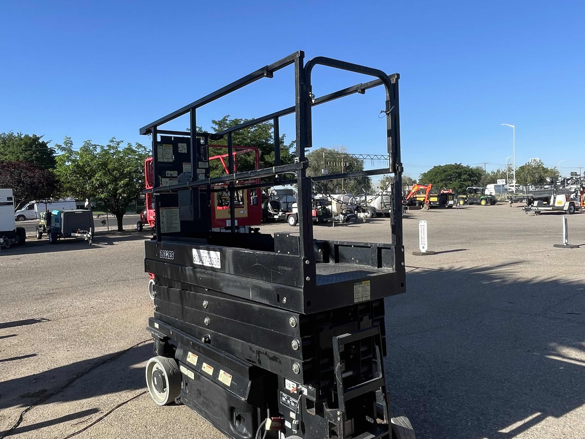 2019 JLG 2632ES-3