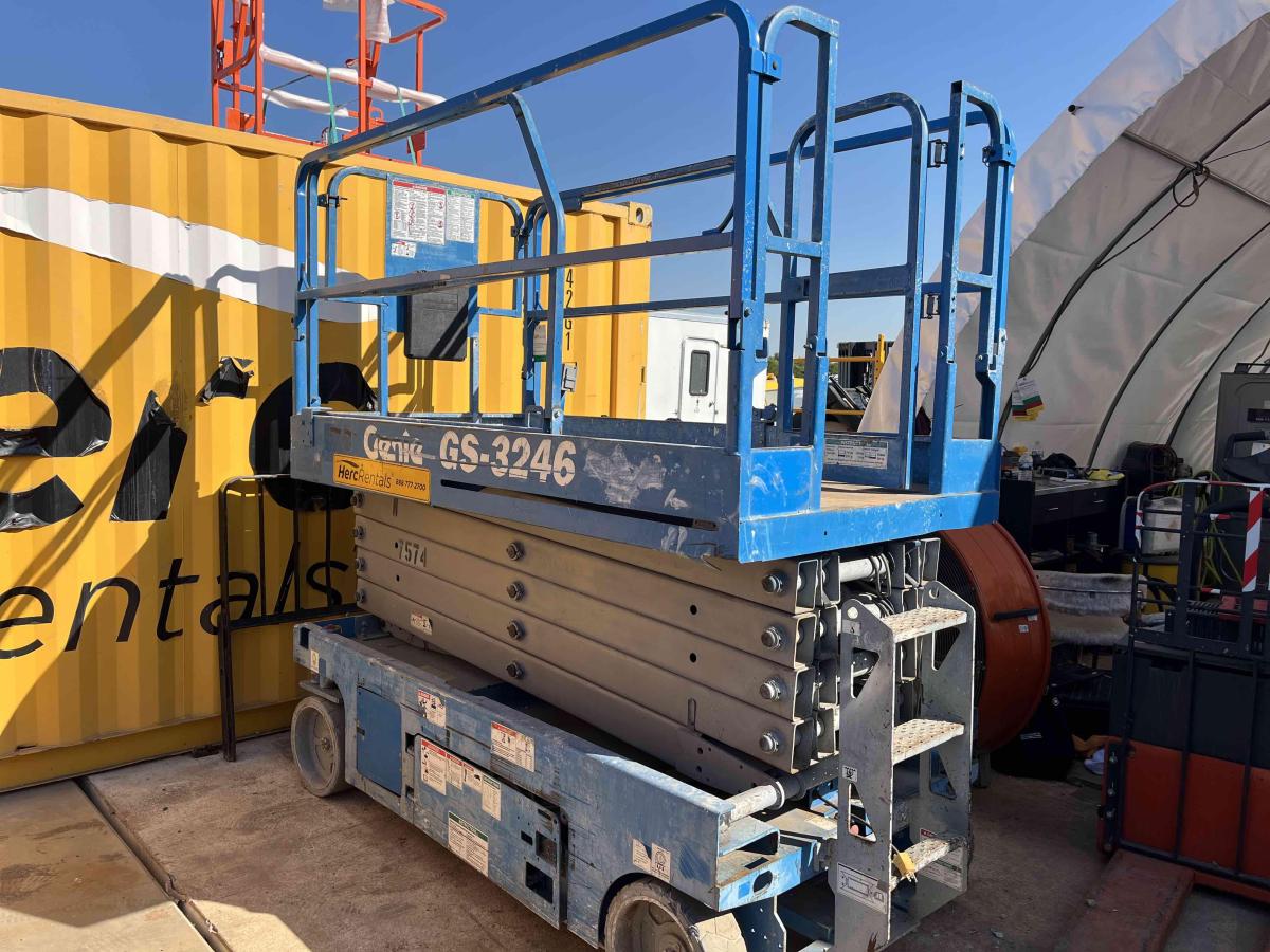 2016 Genie GS-3246
