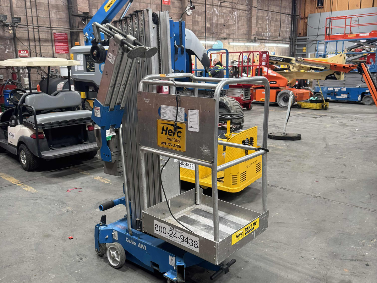 2019 Genie AWP-30S-3