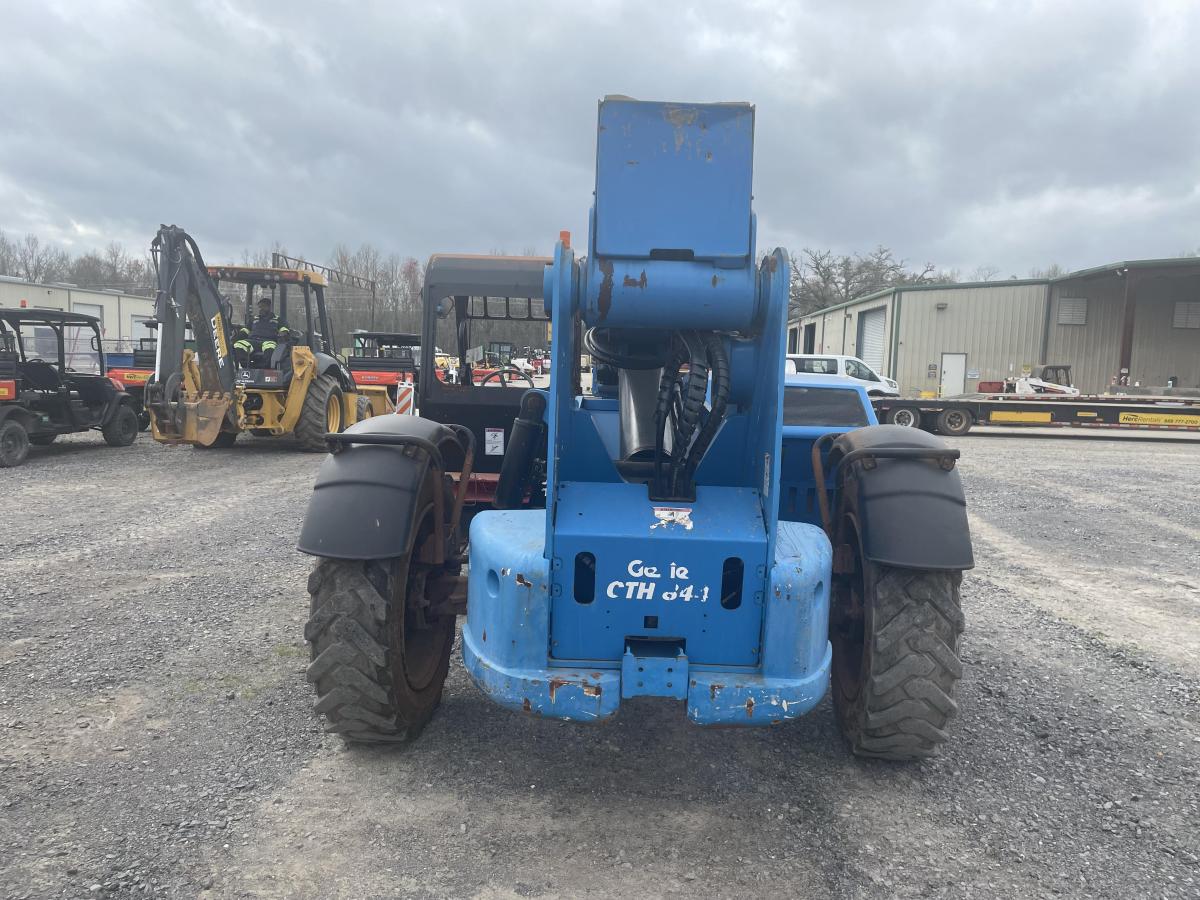 2018 Genie GTH 844