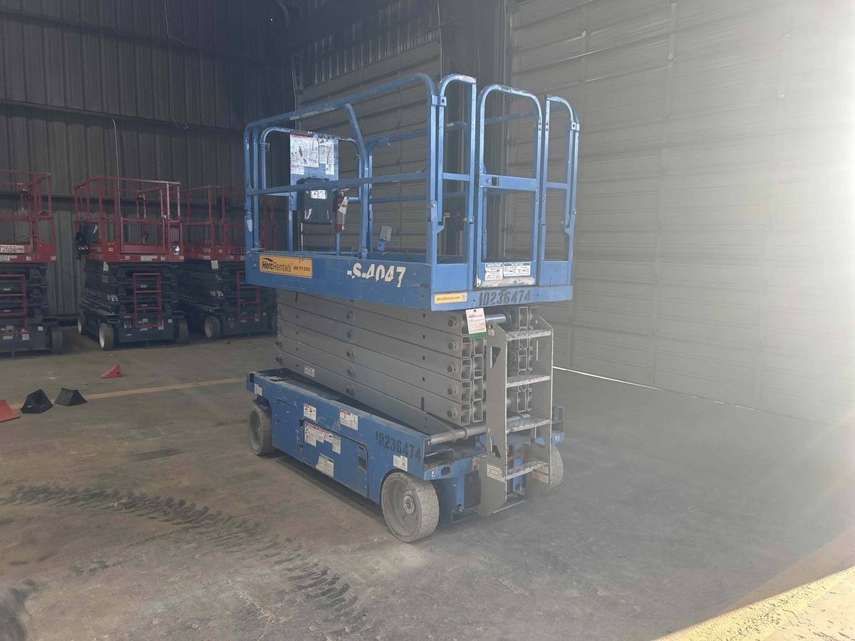 2018 Genie GS-4047-2