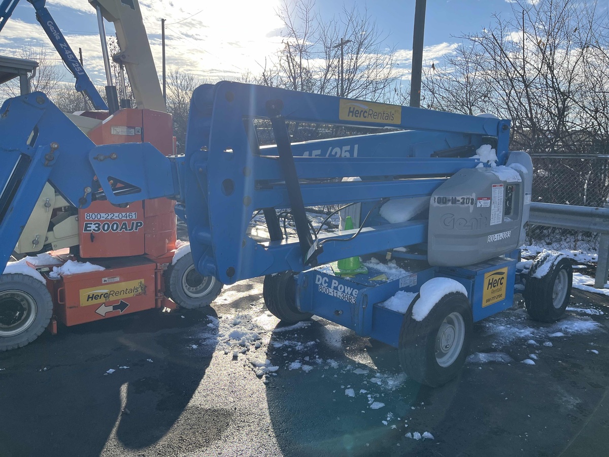 2016 Genie Z-45/25-12