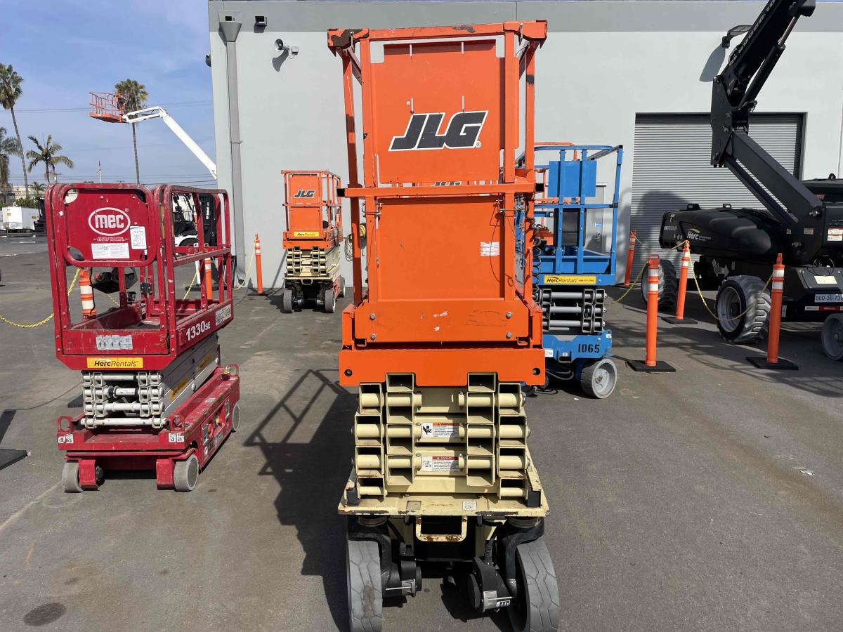 2018 JLG 2632ES