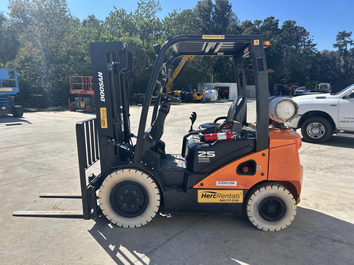 2021 Doosan G25N-7-6