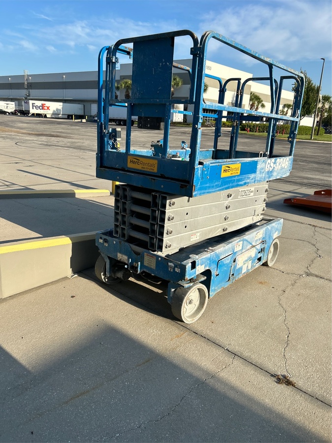 2018 Genie GS-3246-3