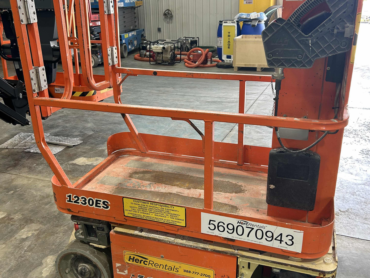2016 JLG 1230ES-3