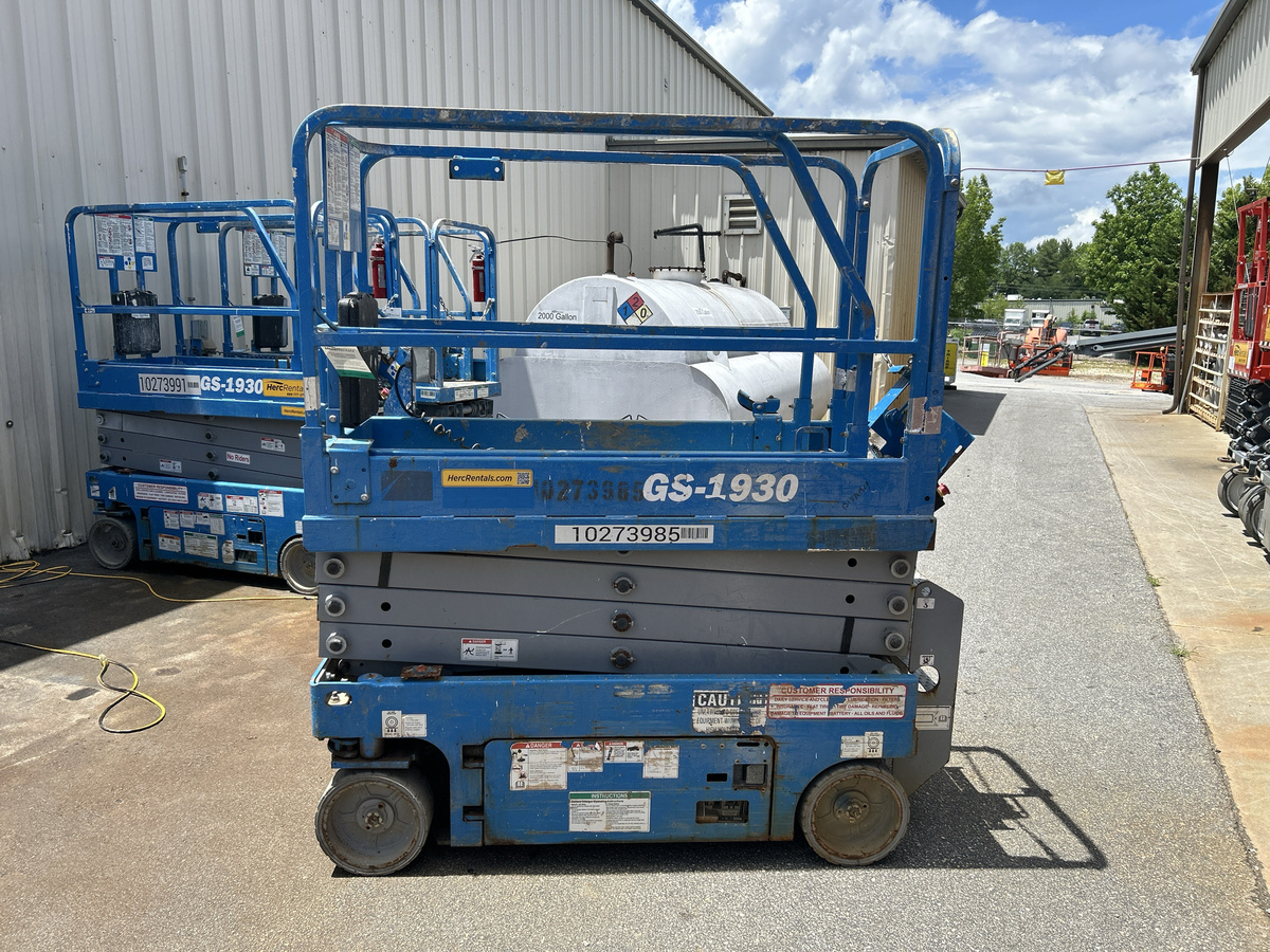 2019 Genie GS-1930